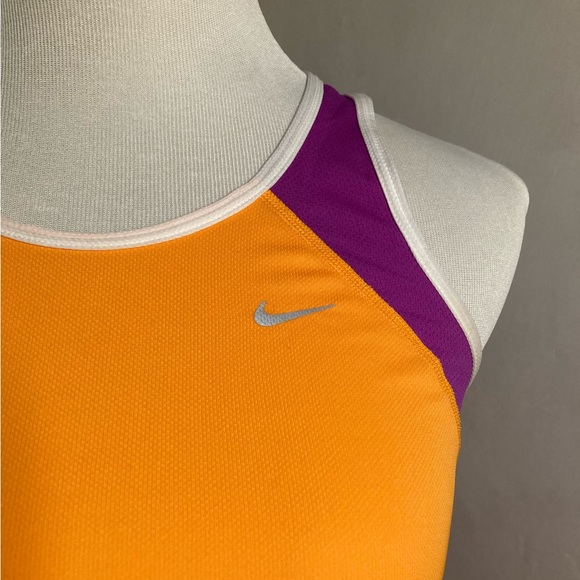 Nike Dri Fit Running tank top-Size small - Picture 2 of 7